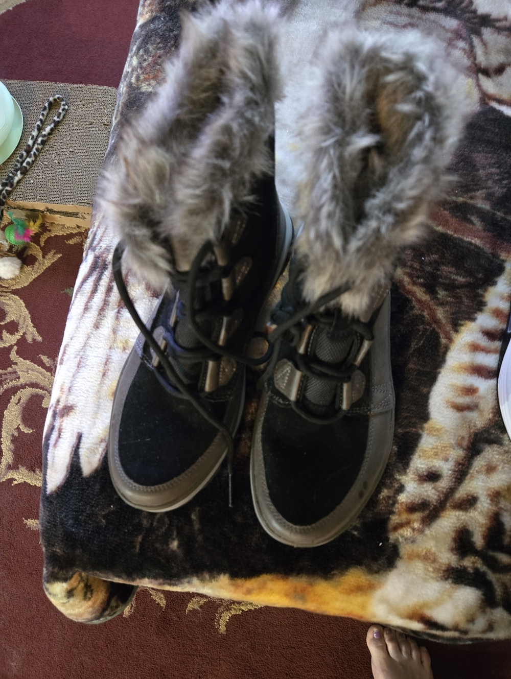Women’s Black Faux-Fur Trim Winter Ankle Boots